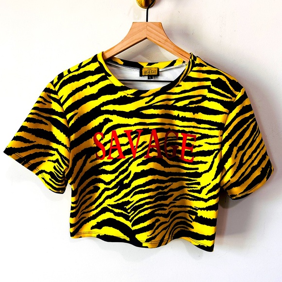 Love Highlight Tops - Yellow & Black Tiger Print Cropped Tshirt Size L